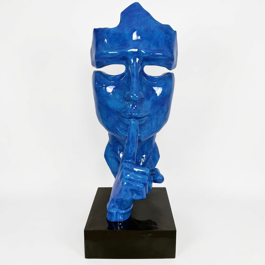 Quiet Face Skulptur 190 cm auf Sockel – Patiniert Blau